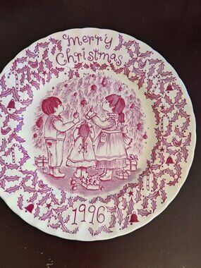 Vintage Royal Crownford Christmas Plate 1996 Staffordshire England Red White 9"